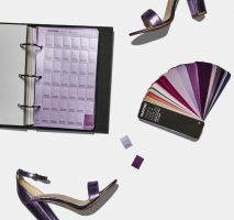 Pantone® FHI Fashion Home + Interiors Metallic Shimmers Color Specifier and Guide Set