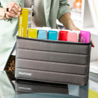 Pantone&reg; Portable Guide Studio